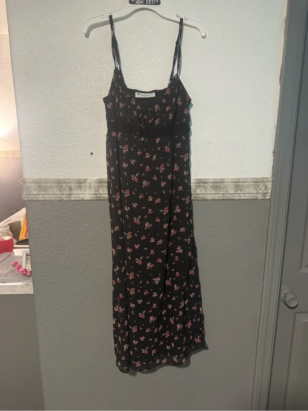 Subcategory selection for women's dress image